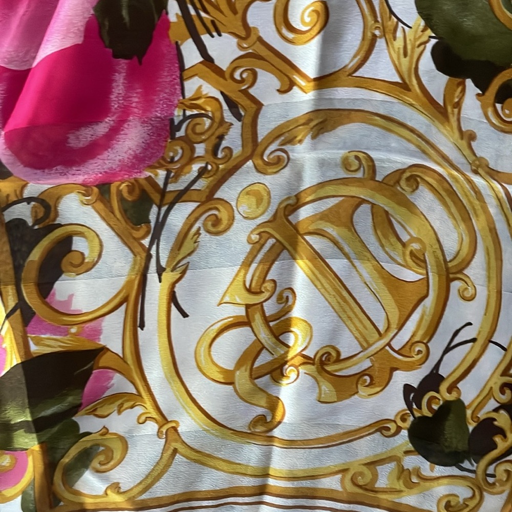 Christian Dior scarf 51x51 inches preowned - Picture 4 of 4